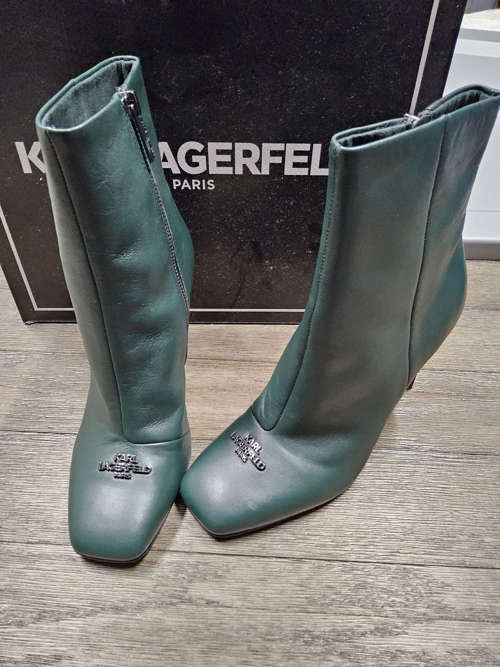 Custome Ret Size 11 Karl Lagerfeld  Forest Green Leather Square-Toe Vica Boots